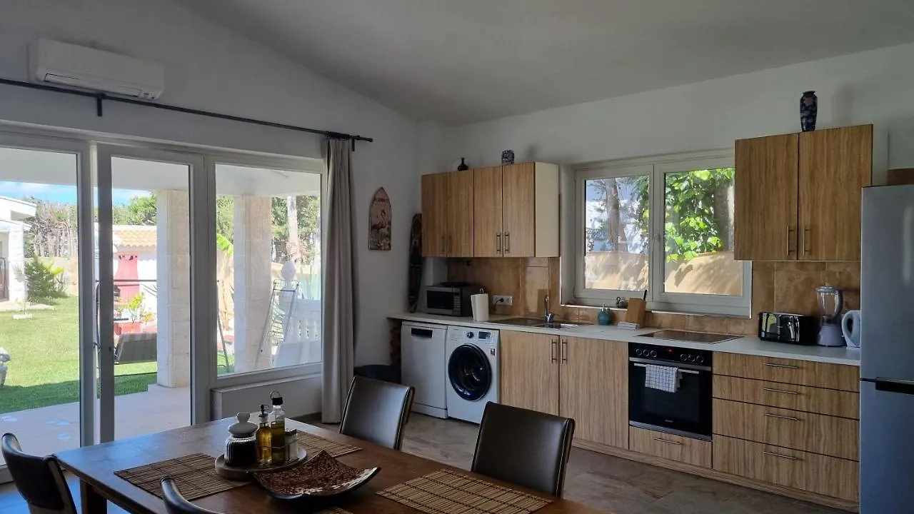 הוילה צ'יקלנה דה לה פרונטרה Casa Poniente ספרד