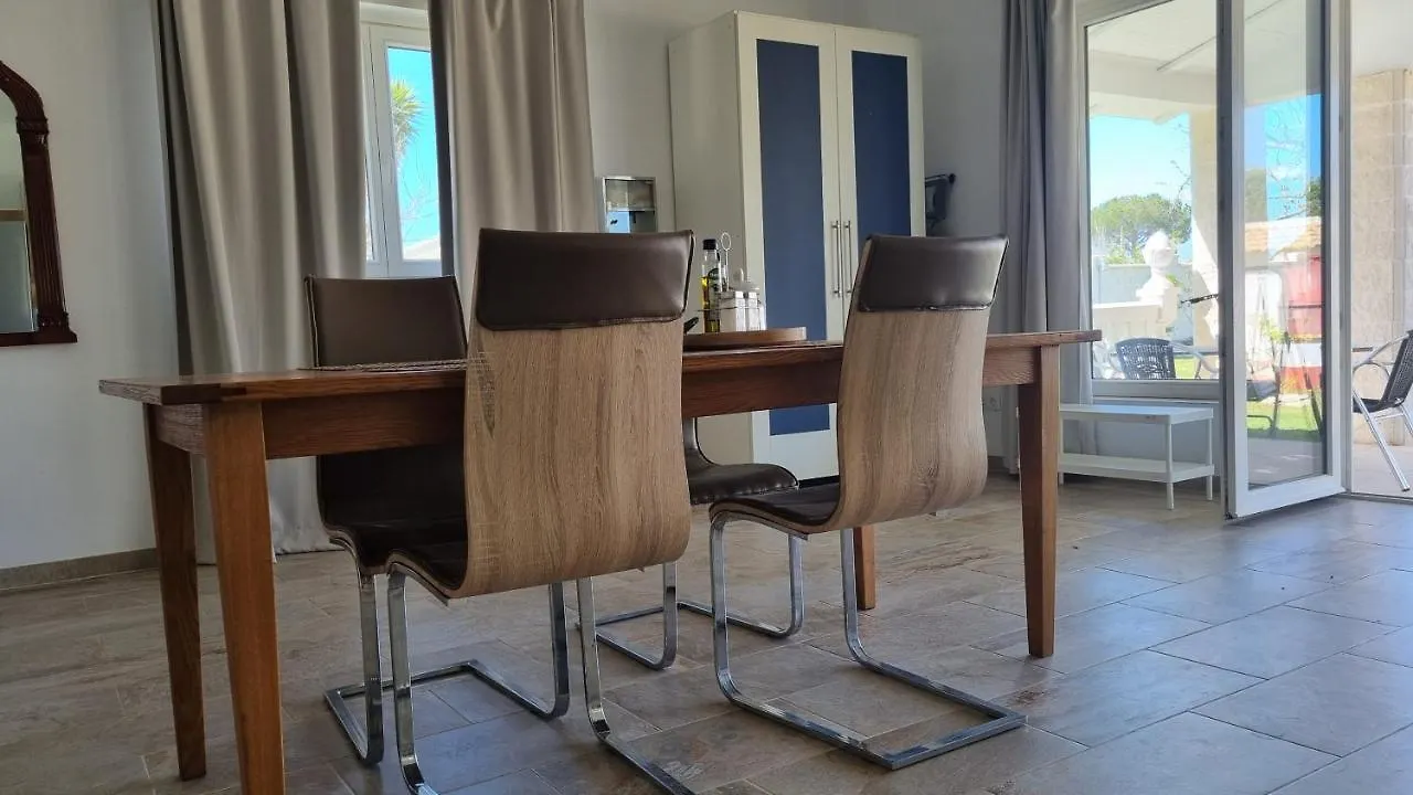 הוילה צ'יקלנה דה לה פרונטרה Casa Poniente 0*,